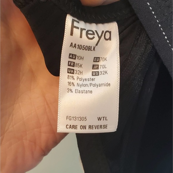 NWT Freya Black Striped Idol Balcony T-Shirt Bra Size 32H - Picture 12 of 13